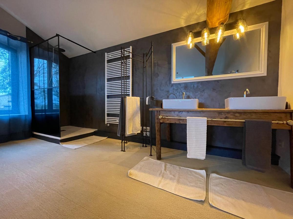 La Grange Aux Hirondelles - Appartement Complet Et Independant Commelle-Vernay エクステリア 写真